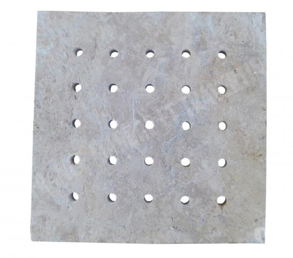  Var Forcalqueiret - 83136 - Photos Vivastreet Travertin Beige Grille Siphon Perforé 38x38 cm