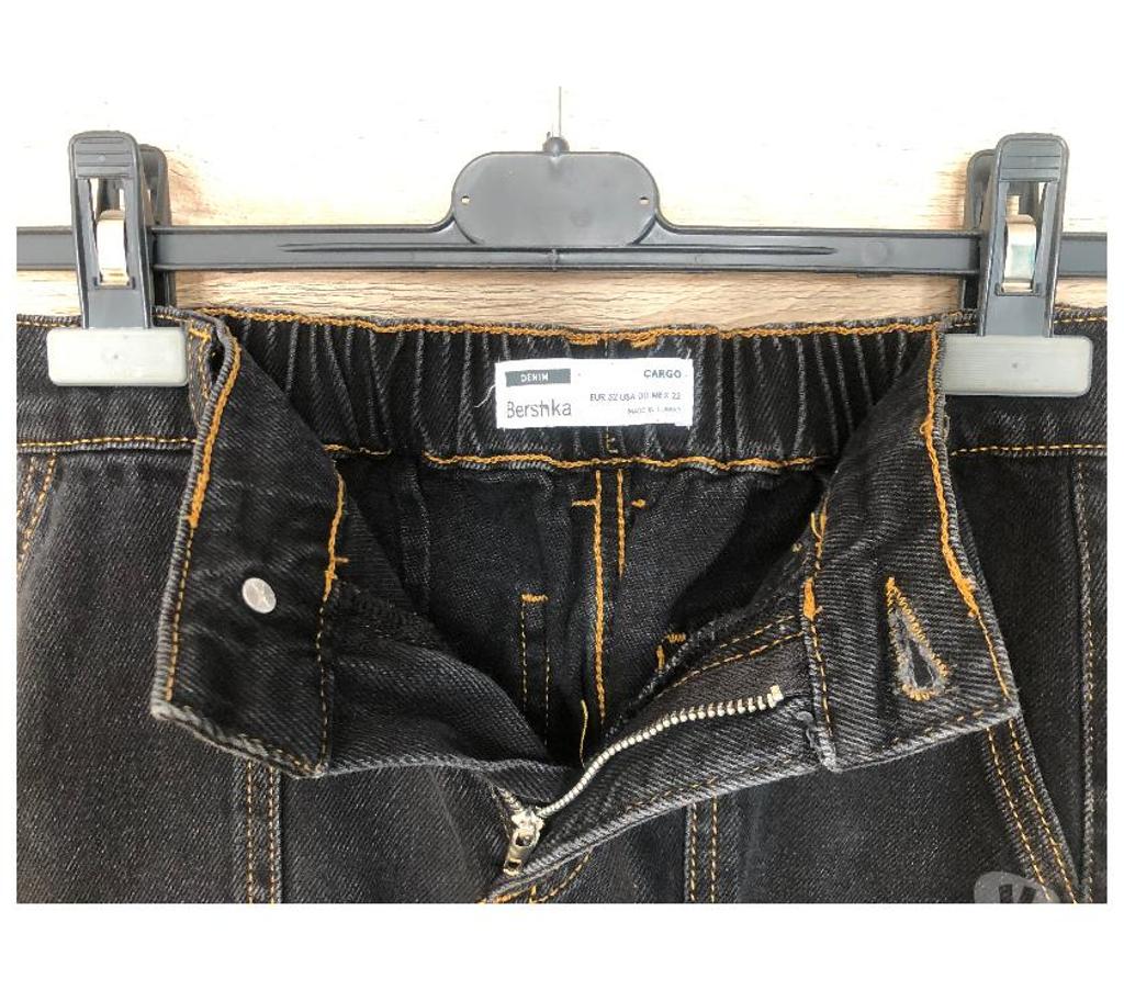 Vêtements occasion Nord Wasquehal - 59290 - Photos Vivastreet Pantalon Bershka (taille 32)