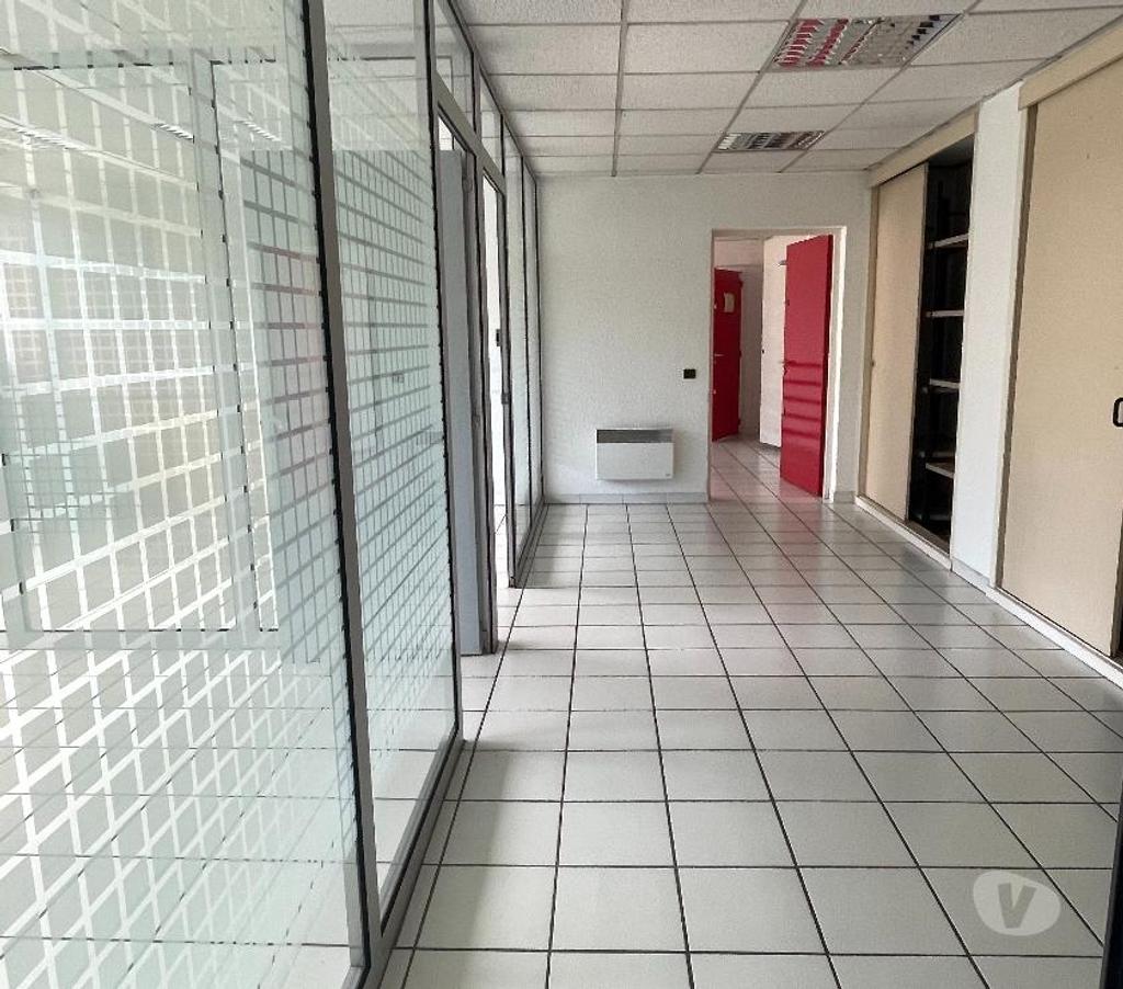 bureaux locaux Isère Grenoble - Photos Vivastreet Bureau Vue sur Néron