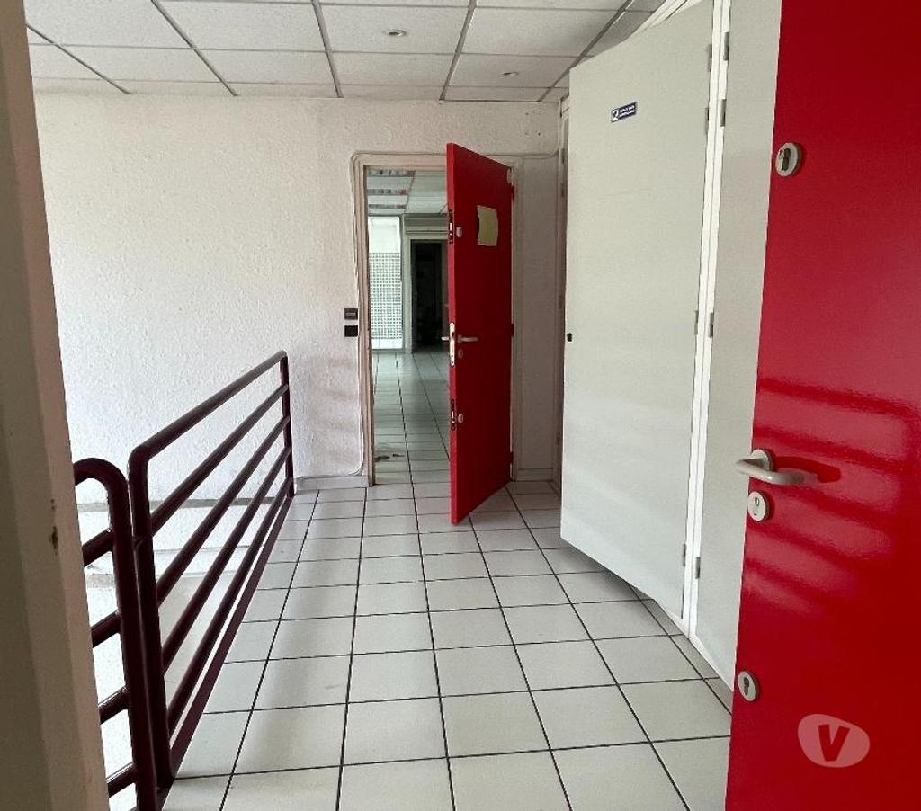 bureaux locaux Isère Grenoble - Photos Vivastreet Bureau Vue sur Néron