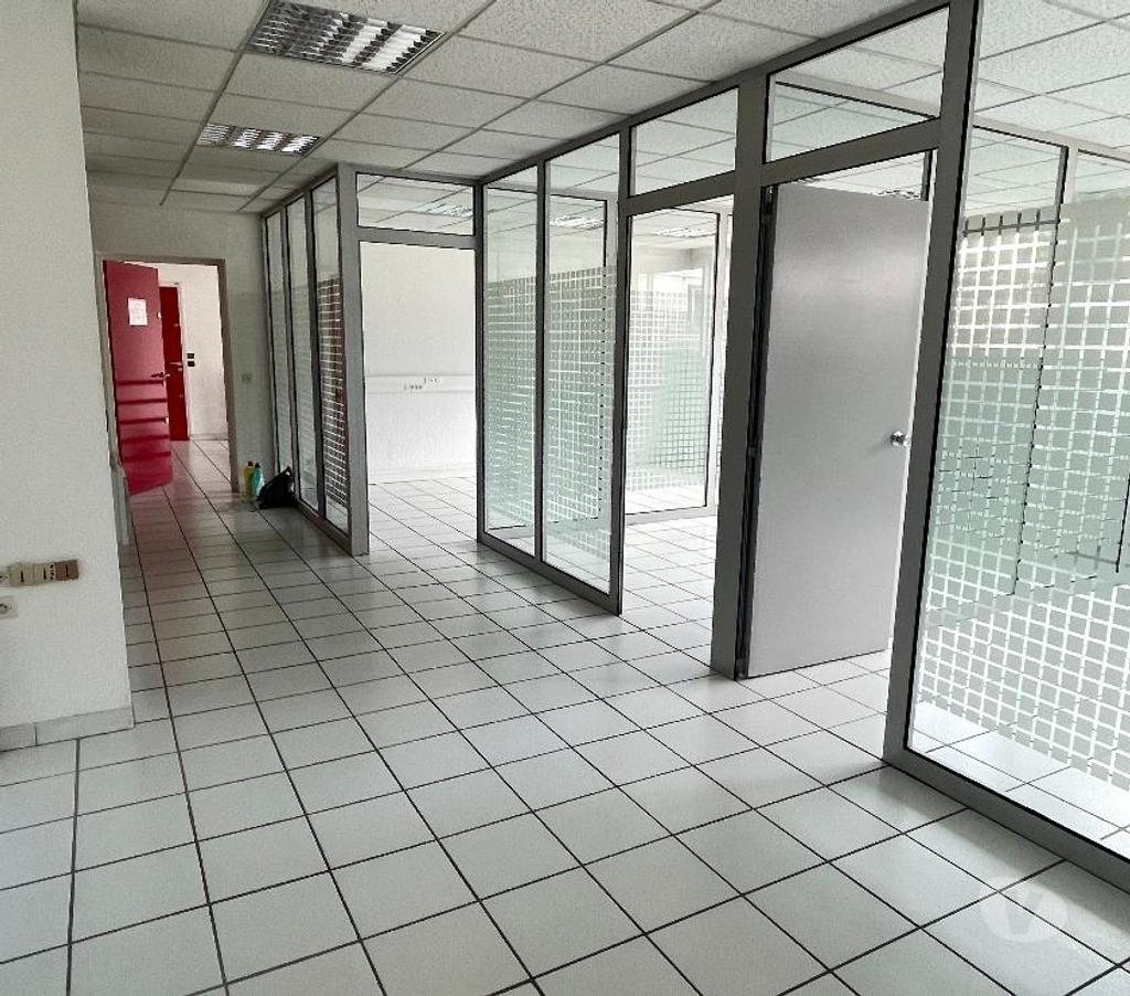 bureaux locaux Isère Grenoble - Photos Vivastreet Bureau Vue sur Néron