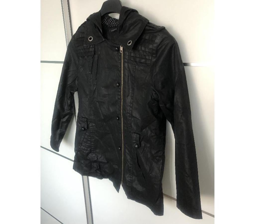 Vêtements occasion Nord Wasquehal - 59290 - Photos Vivastreet Manteau IKKS pour fille (taille XS)