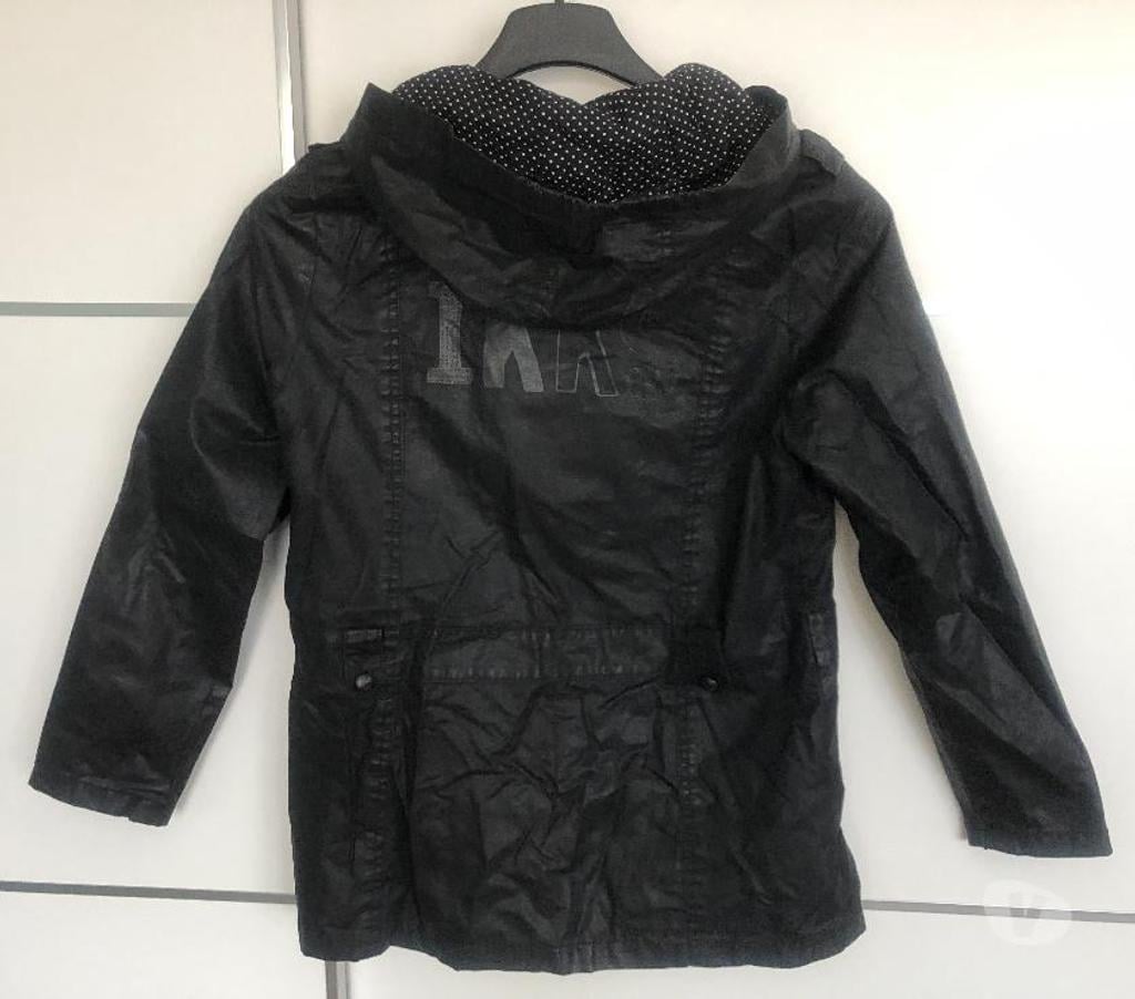 Vêtements occasion Nord Wasquehal - 59290 - Photos Vivastreet Manteau IKKS pour fille (taille XS)