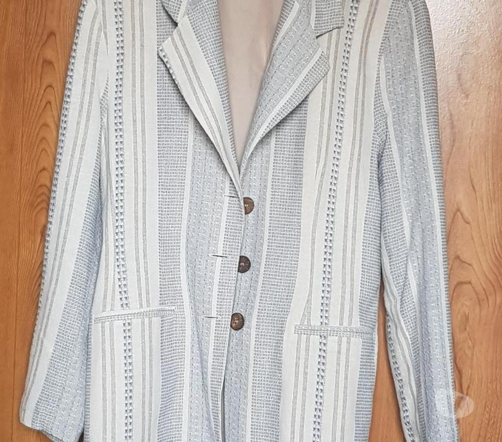 Vêtements occasion Essonne Juvisy sur Orge - 91260 - Photos Vivastreet vestes femme bon état