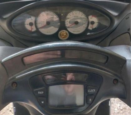 Pièces moto St Bres Gard - Photos Vivastreet Vend pieces 125 maxiscooter piaggio X8 et x9 evolution