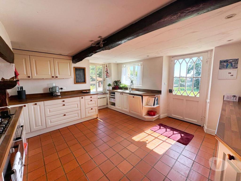 Vente Maison Gers Mielan - 32170 - Photos Vivastreet Ancienne ferme rénovée avec piscine et vue Pyrénées