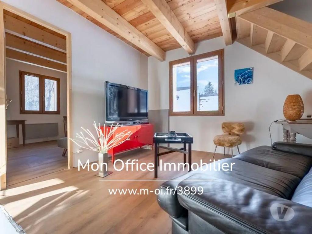 Vente Maison Hautes-Alpes Le Monetier les Bains - 05220 - Photos Vivastreet (3899-BAU.) Référence : 3899-BAU. - Chalet divisé en 2...