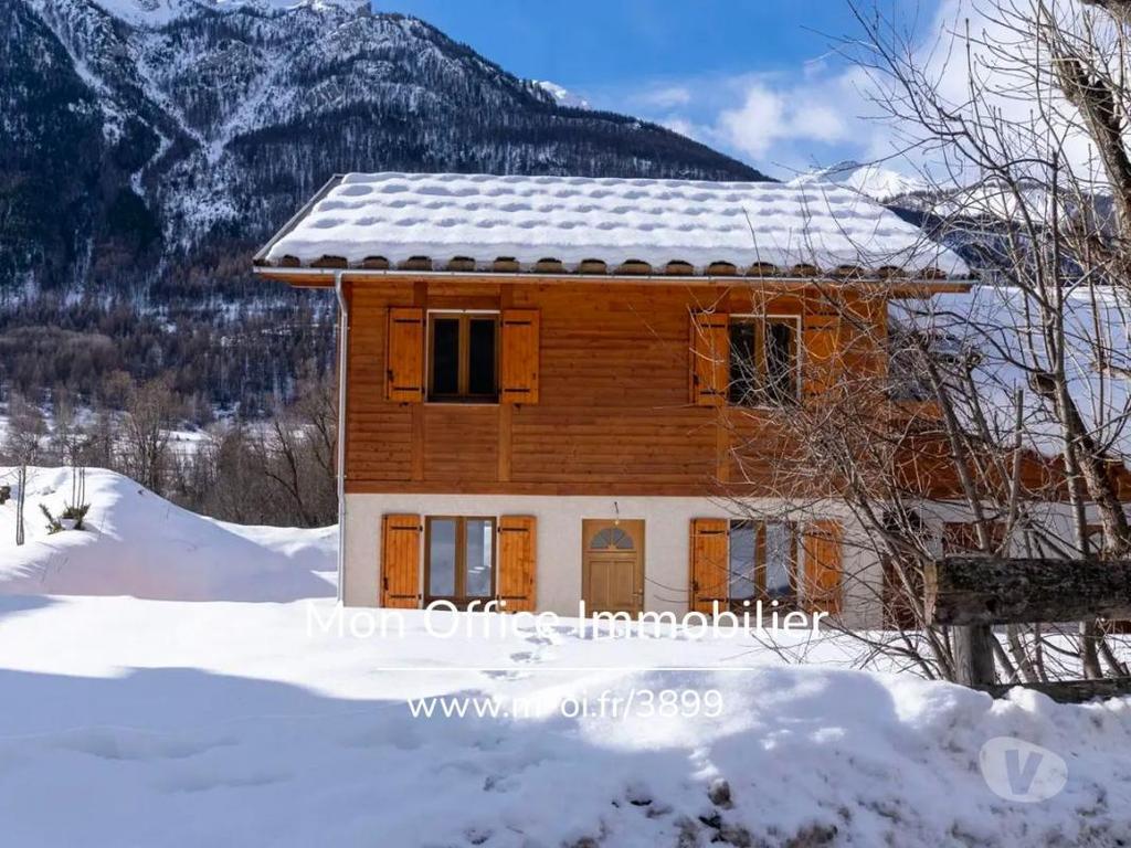 Vente Maison Hautes-Alpes Le Monetier les Bains - 05220 - Photos Vivastreet (3899-BAU.) Référence : 3899-BAU. - Chalet divisé en 2...