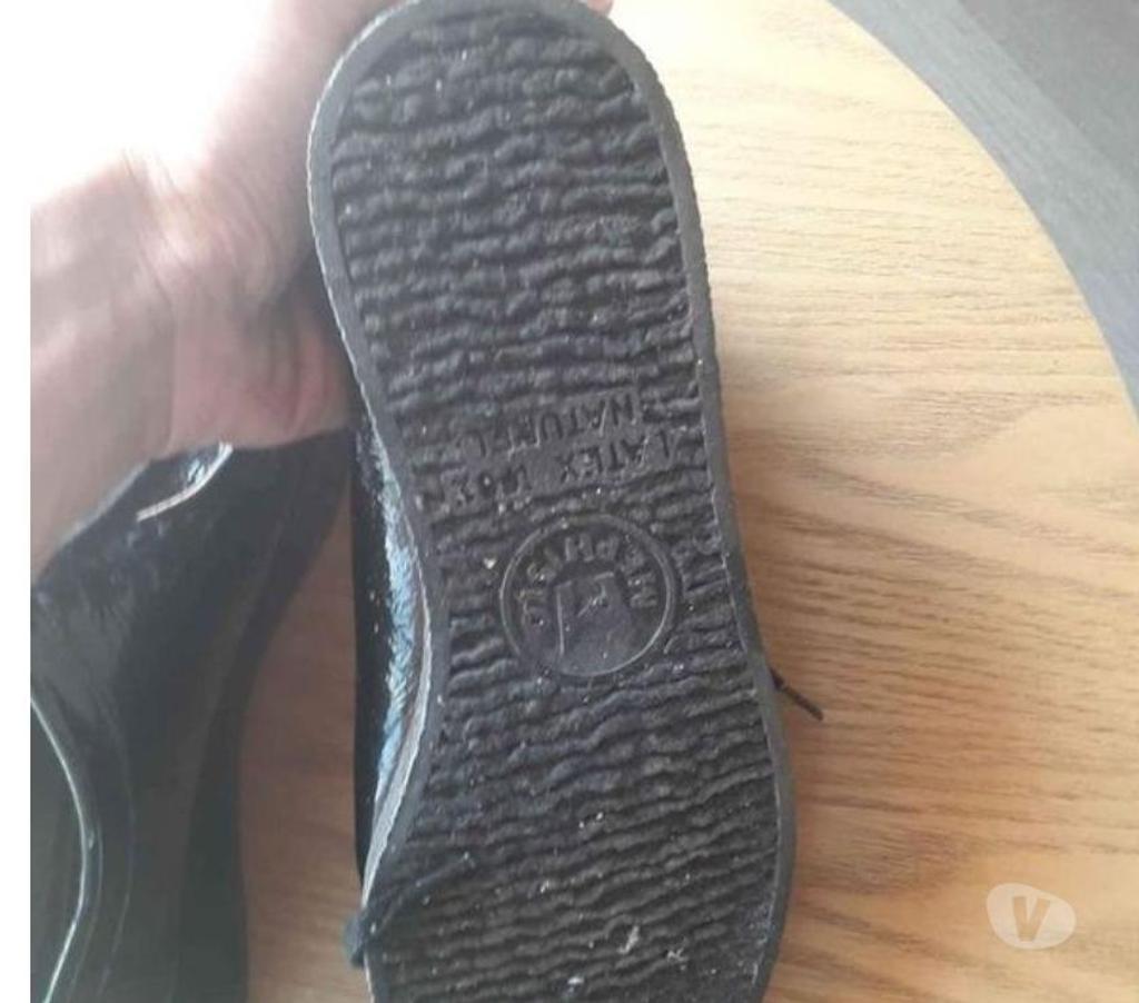 Chaussures Loire-Atlantique Rouge - 44660 - Photos Vivastreet Vends superbes chaussures Mephisto taille 38-39