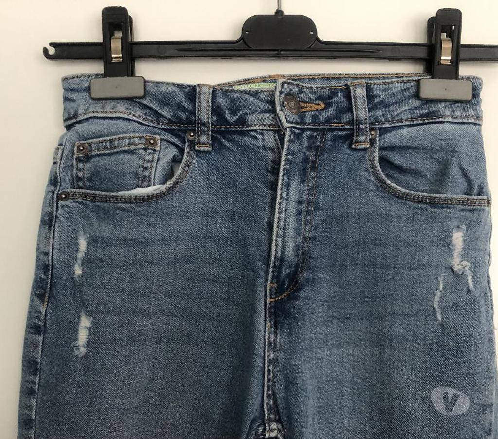 Vêtements occasion Nord Wasquehal - 59290 - Photos Vivastreet Jean flare KIABI fille (taille 32)