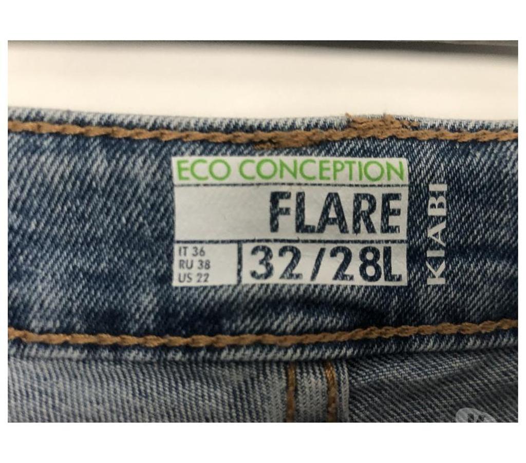Vêtements occasion Nord Wasquehal - 59290 - Photos Vivastreet Jean flare KIABI fille (taille 32)
