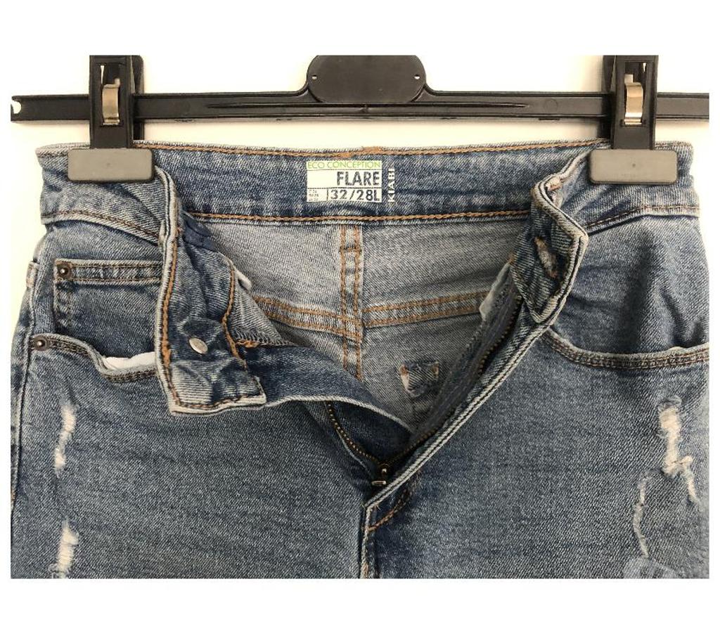 Vêtements occasion Nord Wasquehal - 59290 - Photos Vivastreet Jean flare KIABI fille (taille 32)