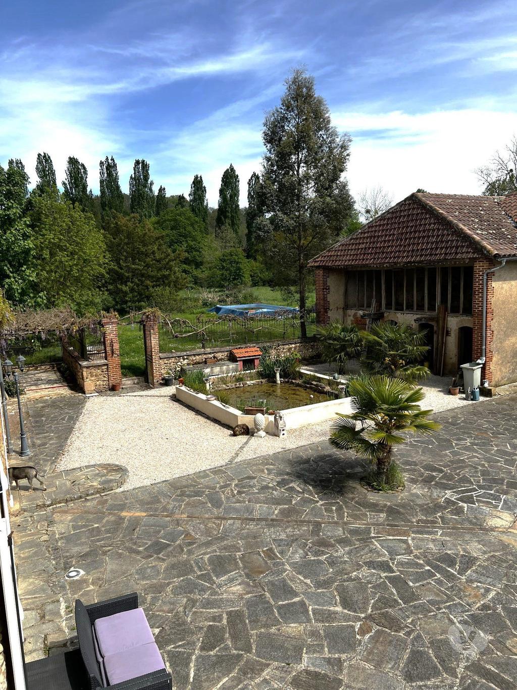 Vente Maison Gers Villecomtal sur Arros - 32730 - Photos Vivastreet Proprieté unique de 1780,avec de nombreuses possibilités.