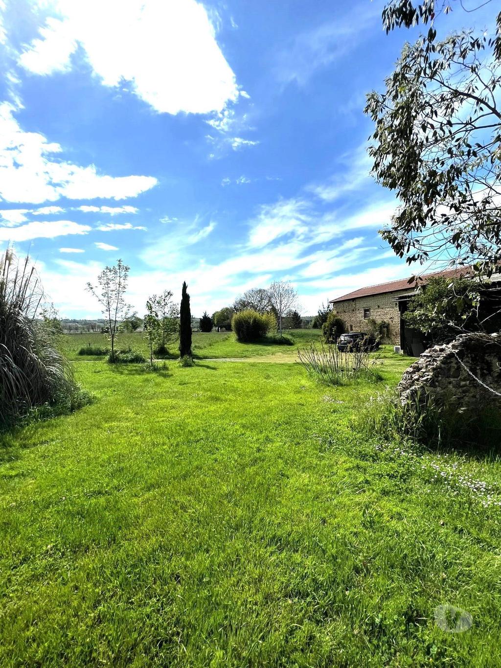 Vente Maison Gers Villecomtal sur Arros - 32730 - Photos Vivastreet Proprieté unique de 1780,avec de nombreuses possibilités.