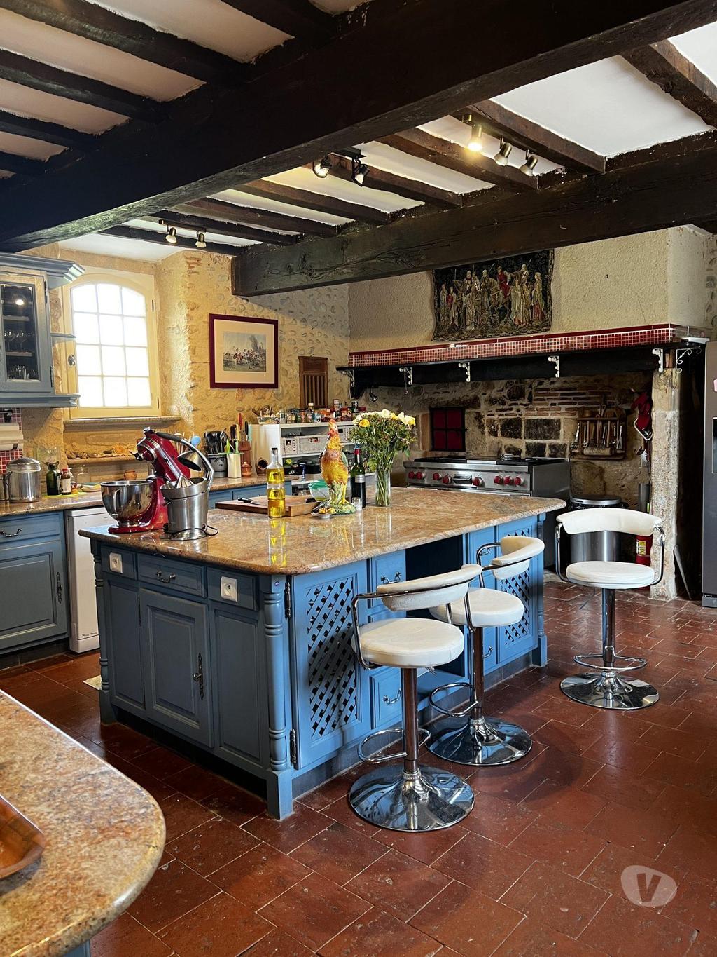 Vente Maison Gers Villecomtal sur Arros - 32730 - Photos Vivastreet Proprieté unique de 1780,avec de nombreuses possibilités.