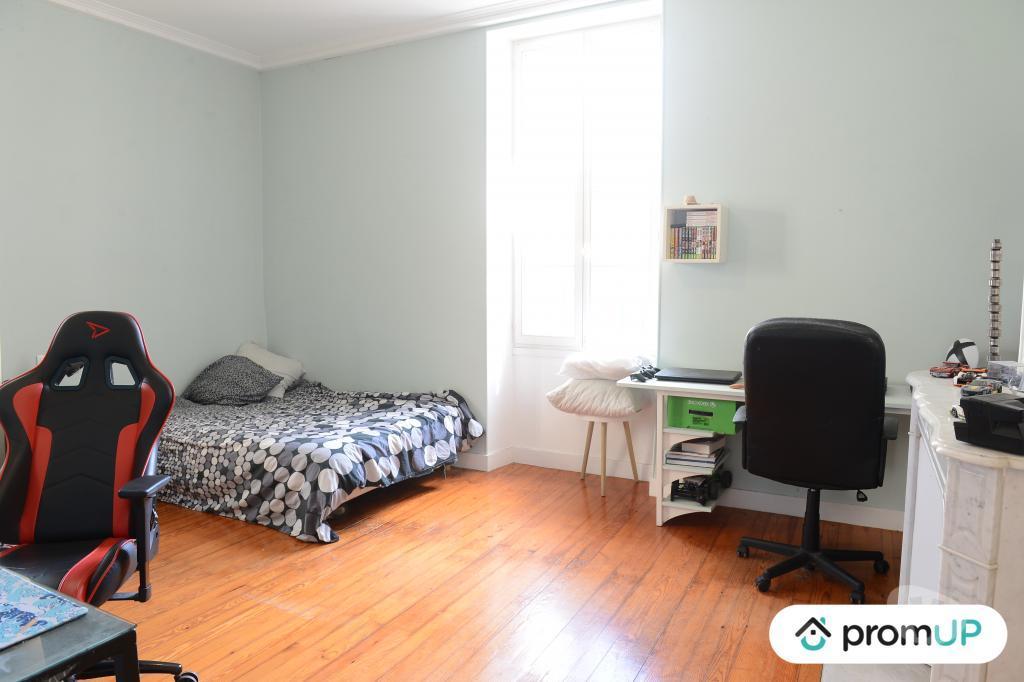 Vente Maison Gironde Roaillan - 33210 - Photos Vivastreet (V6842) Manoir individuel de 678 m2 à ROAILLAN