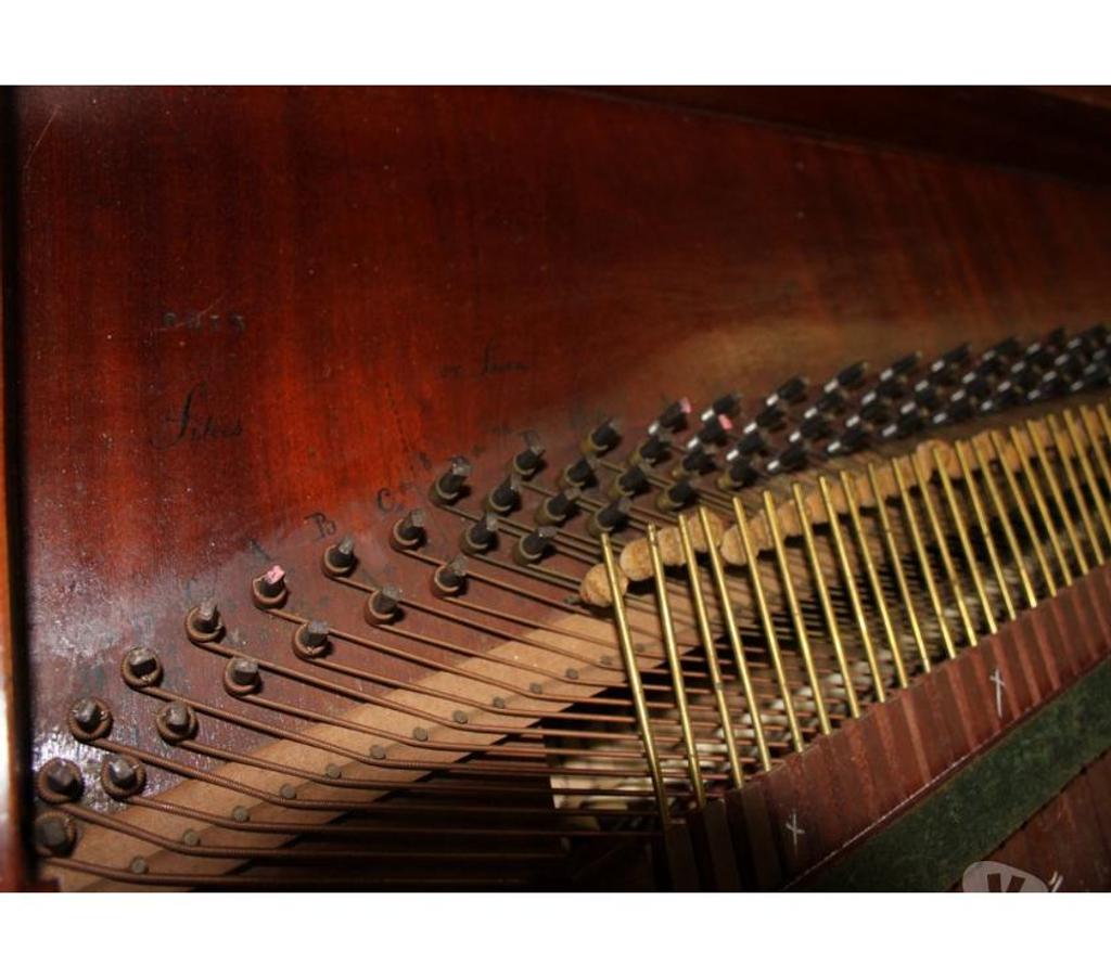 Instruments de musique Hérault Montpellier - Photos Vivastreet Piano pianoforte carré Ignace Pleyel 178 x 79 cm de 1848