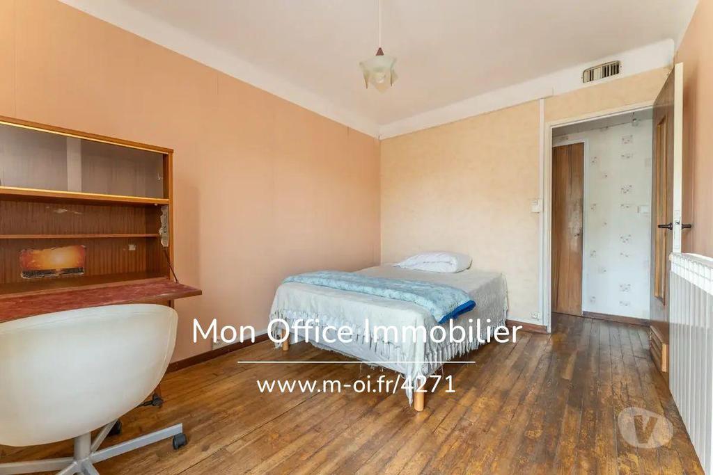 Appartements à vendre Bouches-du-Rhône Marseille - Photos Vivastreet (4271-CRO.) Référence : 4271-CRO. - Appartement 3 pièces