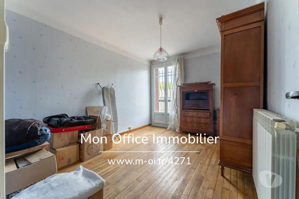 Appartements à vendre Bouches-du-Rhône Marseille - Photos Vivastreet (4271-CRO.) Référence : 4271-CRO. - Appartement 3 pièces