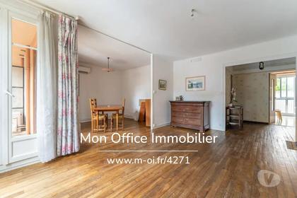 Achat appartement Marseille Marseille - Photos Vivastreet (4271-CRO.) Référence : 4271-CRO. - Appartement 3 pièces