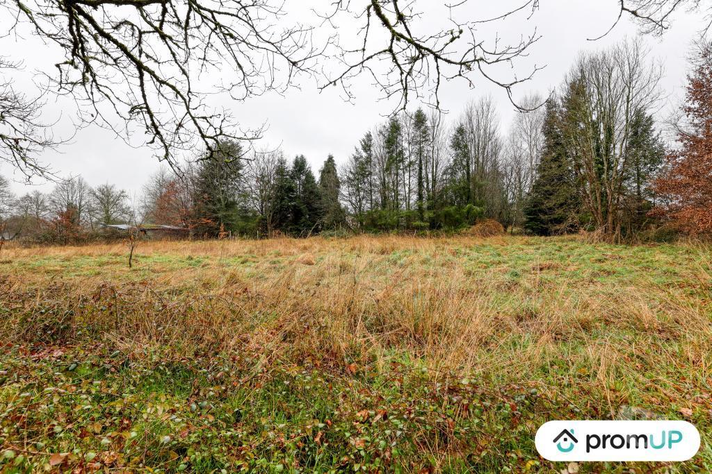 Terrain à vendre Haute-Vienne Peyrilhac - 87510 - Photos Vivastreet (V6486) Terrain constructible de 1468 m2 à PEYRILHAC DONT 300 M2