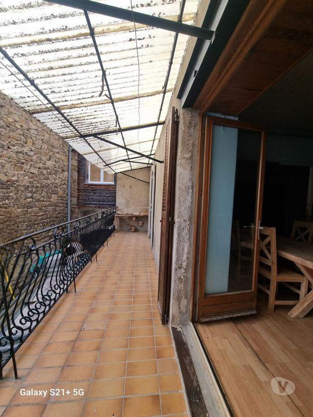 Vente Maison Haute-Loire Bellevue la Montagne - 43350 - Photos Vivastreet Maison de village 220m² à rénover avec garage