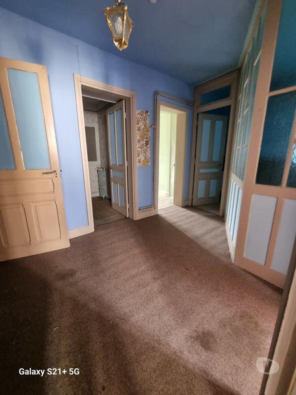 Vente Maison Haute-Loire Bellevue la Montagne - 43350 - Photos Vivastreet Maison de village 220m² à rénover avec garage