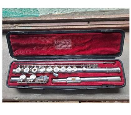 Instruments de musique Montceaux les Provins Seine-et-Marne - Photos Vivastreet Flûte traversière Yamaha YFL