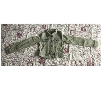 Vêtements occasion Wasquehal Nord - Photos Vivastreet Veste en jean pour fille (taille 10 ans)