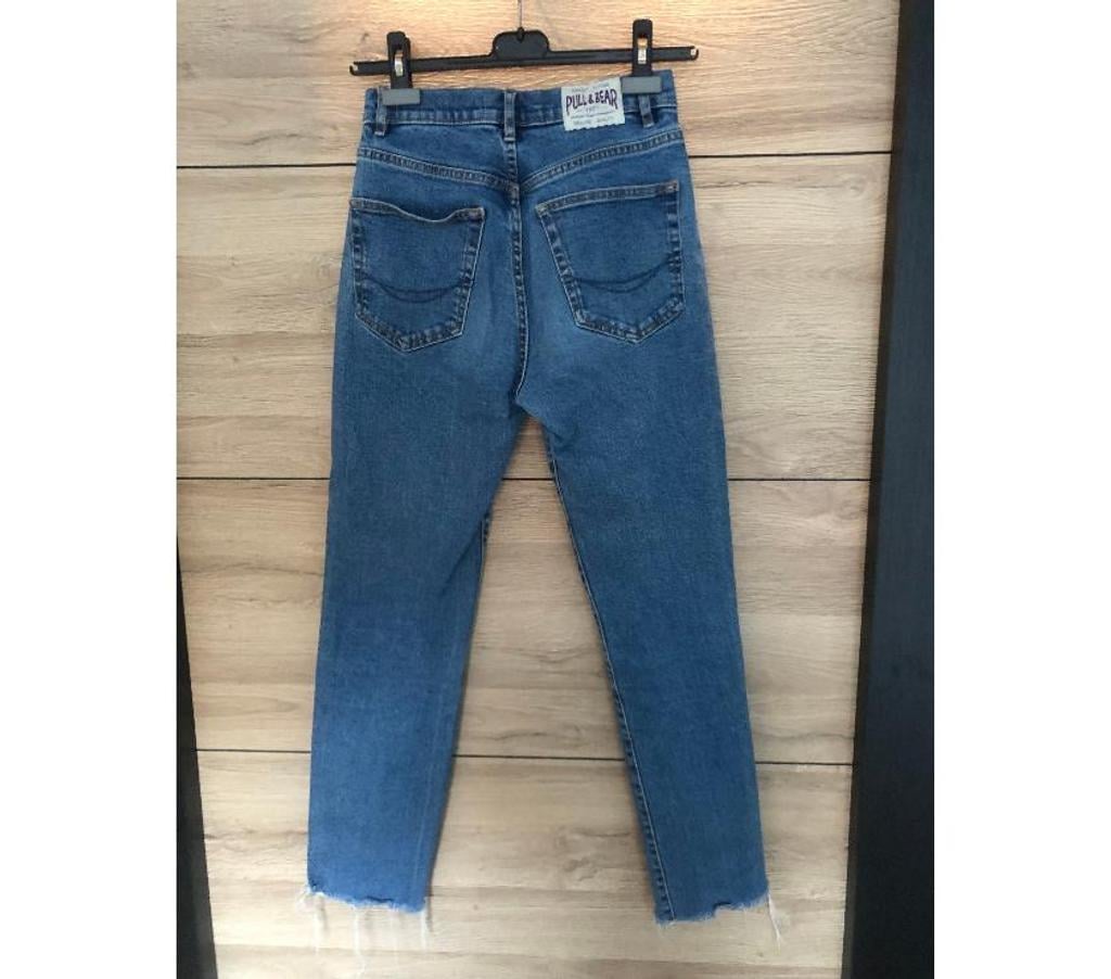 Vêtements occasion Nord Wasquehal - 59290 - Photos Vivastreet Jean PULL&BEAR (taille 34)