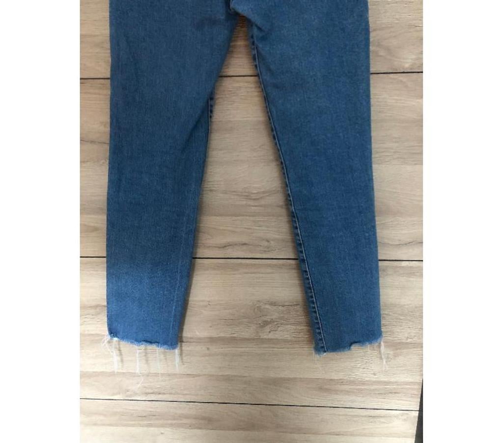 Vêtements occasion Nord Wasquehal - 59290 - Photos Vivastreet Jean PULL&BEAR (taille 34)