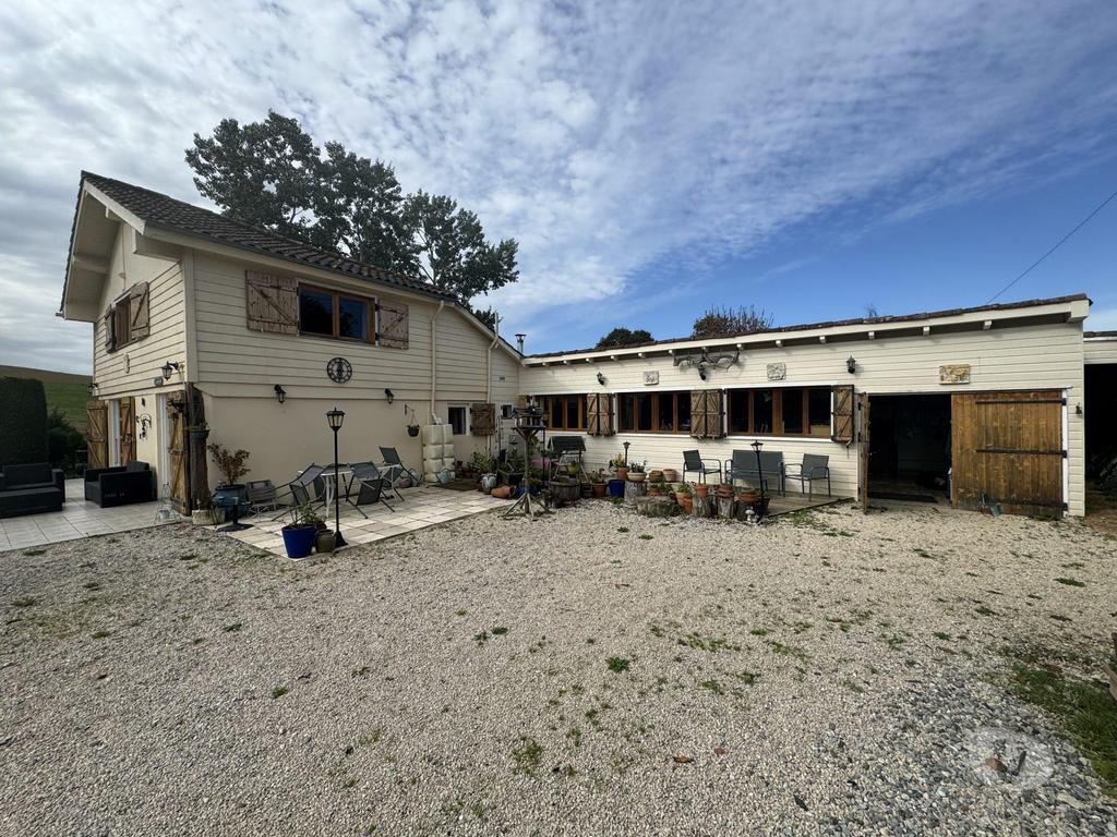 Vente Maison Gers Esclassan Labastide - 32140 - Photos Vivastreet Charmant maison avec grand jardin dans un Hameau Paisible