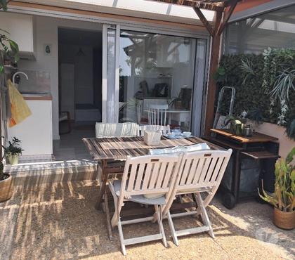 Appartements à vendre La Londe les Maures Var - Photos Vivastreet À vendre – Charmant studio meublé de 23 m²