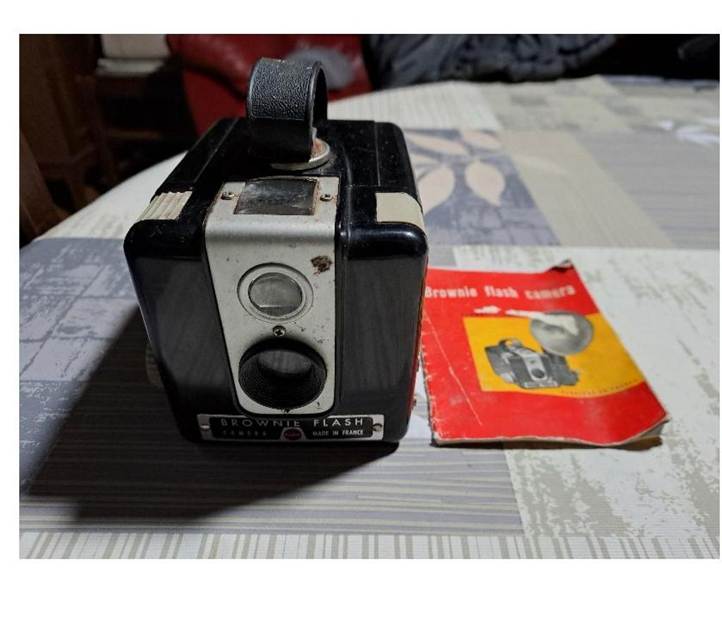 Photo - Video - Son Seine-et-Marne Montceaux les Provins - 77151 - Photos Vivastreet kodak brownie flash