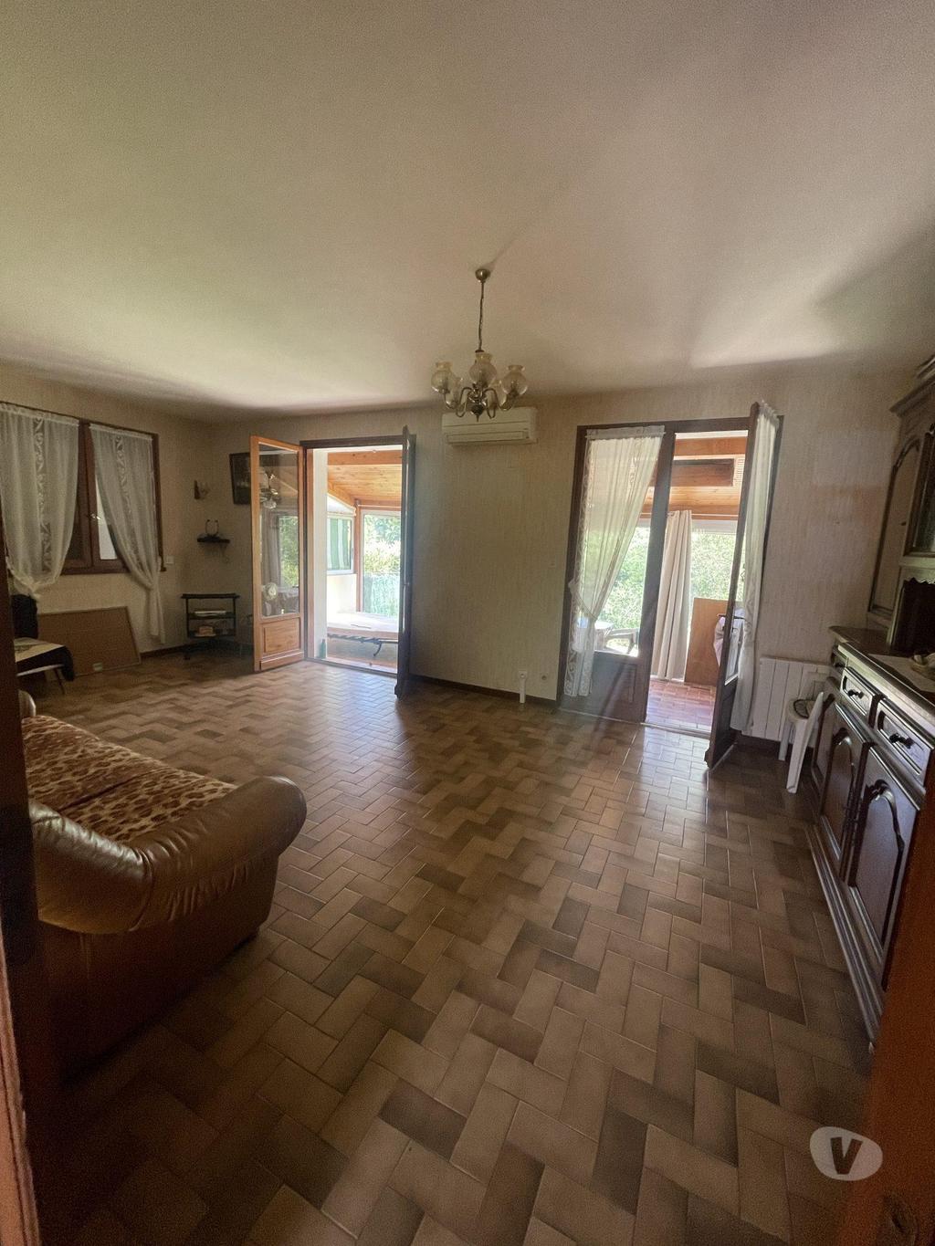 Vente Maison Gers Masseube - 32140 - Photos Vivastreet Maison de village avec jardin et sous-sol aménageable, situatio