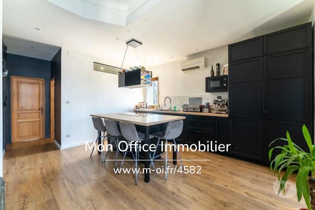 Appartements à vendre Bouches-du-Rhône Marseille - Photos Vivastreet (4582-AMA) Référence : 4582-AMA - En exclusivité appartement...