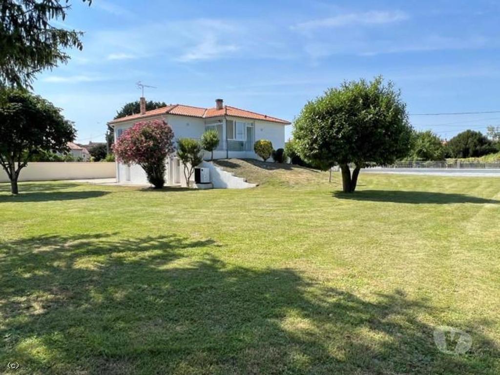 Vente Maison Charente Aigre - 16140 - Photos Vivastreet Beau Pavillon sur Sous-sol Dans le Centre d'Aigre Avec Grand...