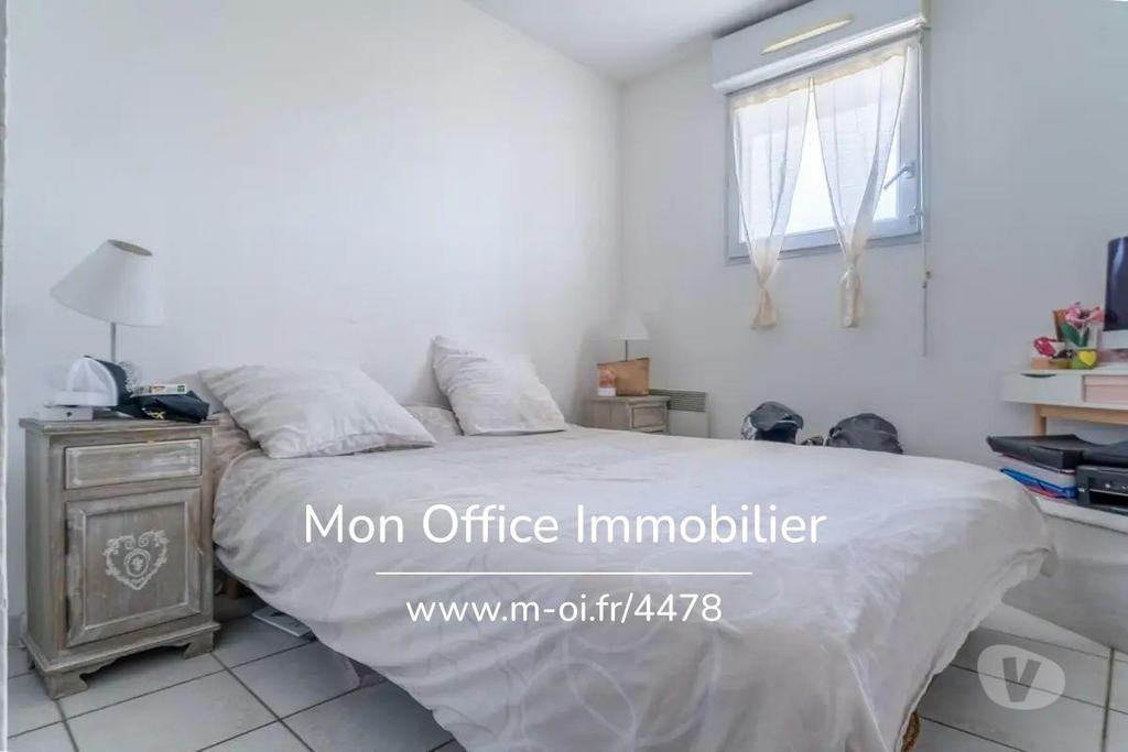 Appartements à vendre Bouches-du-Rhône Marseille - Photos Vivastreet (4716-LLE) Référence : 4716-LLE - Appartement de type 3 d'une...