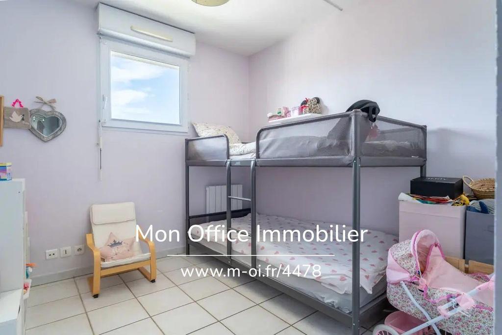 Appartements à vendre Bouches-du-Rhône Marseille - Photos Vivastreet (4716-LLE) Référence : 4716-LLE - Appartement de type 3 d'une...