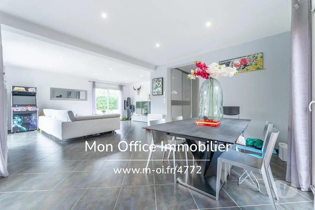Vente Maison Bouches-du-Rhône Allauch - 13190 - Photos Vivastreet (4772-LLE) Référence : 4772-LLE - Maison 5 pièces piscine ...