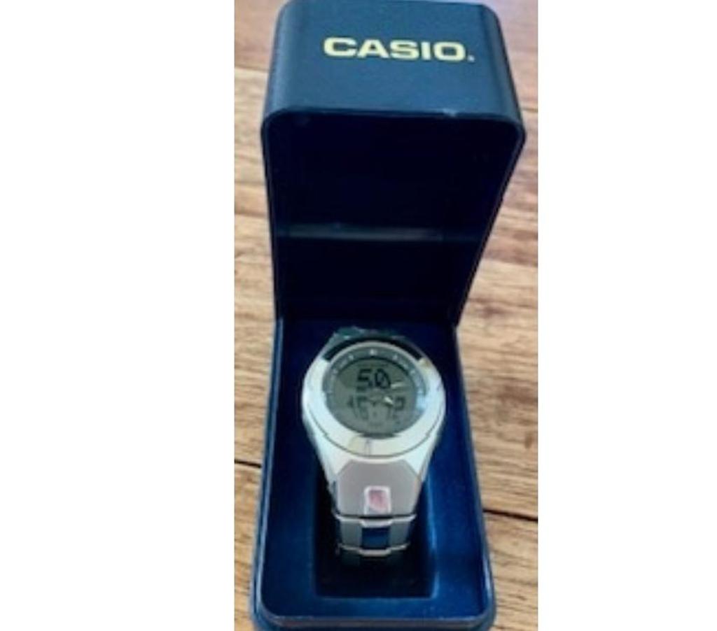 Montres occasion Val-de-Marne Ablon sur Seine - 94480 - Photos Vivastreet Montre Casio homme-e-Dana bank (2001) Module n°2700