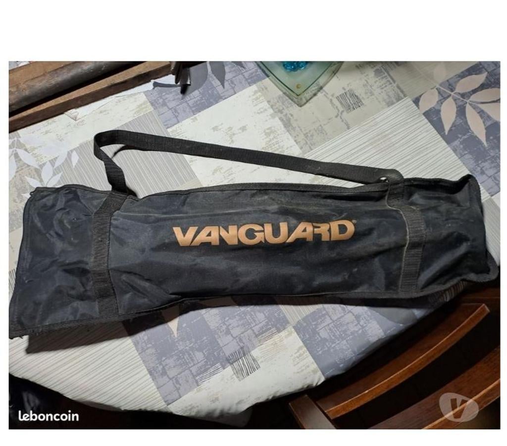 Photo - Video - Son Seine-et-Marne Montceaux les Provins - 77151 - Photos Vivastreet trépied de caméra