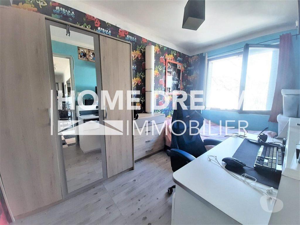 Appartements à vendre Var Six Fours les Plages - 83140 - Photos Vivastreet T3 avec grande terrasse - SIX-FOURS-LES-PLAGES Centre...