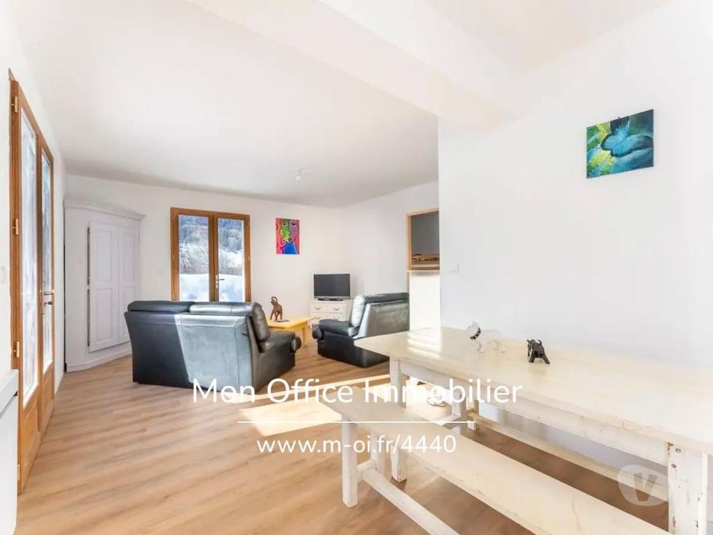 Appartements à vendre Hautes-Alpes Le Monetier les Bains - 05220 - Photos Vivastreet (4440-BAU.) Référence : 4440-BAU. - Appartement 3 pièces-...