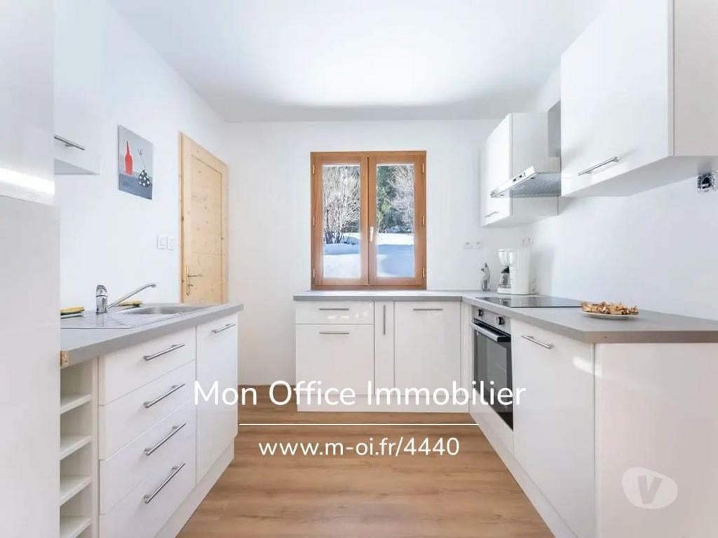 Appartements à vendre Hautes-Alpes Le Monetier les Bains - 05220 - Photos Vivastreet (4440-BAU.) Référence : 4440-BAU. - Appartement 3 pièces-...