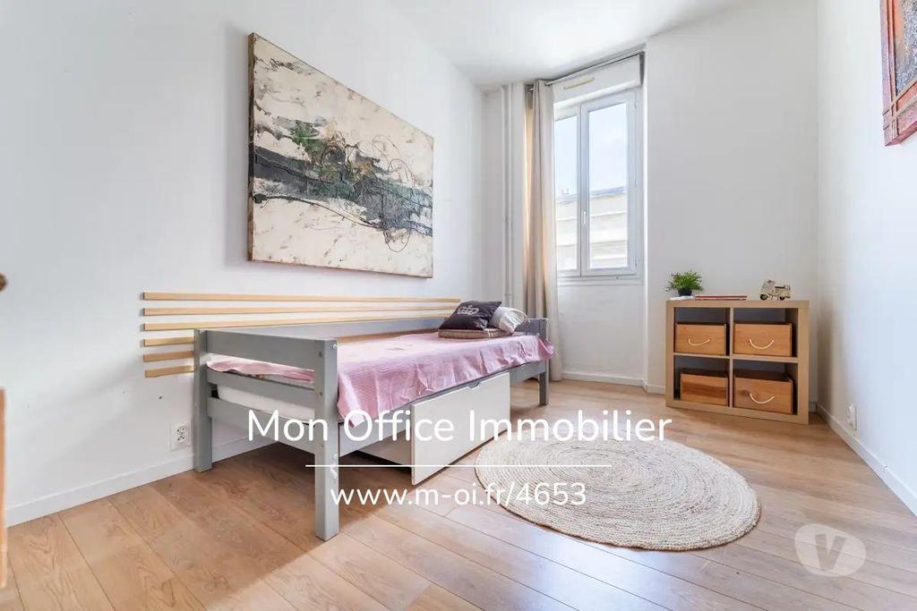 Appartements à vendre Bouches-du-Rhône Marseille - Photos Vivastreet (4663-AFO.) Référence : 4663-AFO. - Appartement 4 pièces dans...