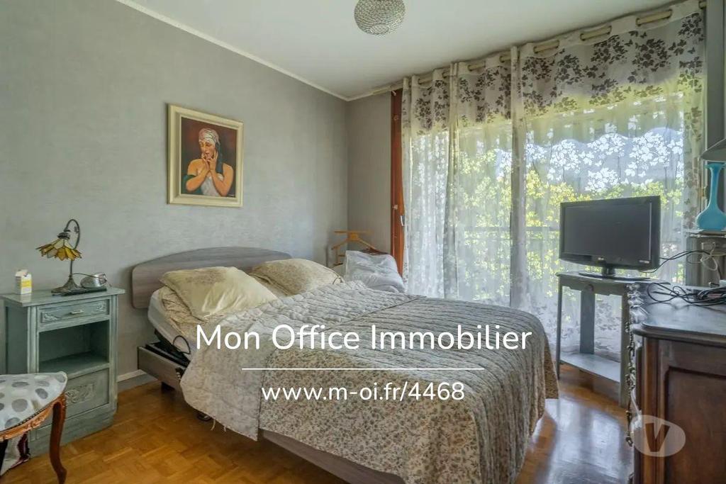 Appartements à vendre Bouches-du-Rhône Marseille - Photos Vivastreet (4468-CRO.) Référence : 4468-CRO. - Appartement 3 pièces