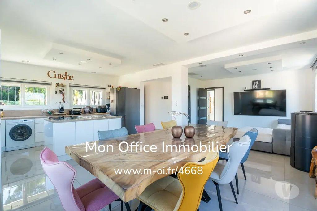 Vente Maison Bouches-du-Rhône Martigues - 13500 - Photos Vivastreet (4668-NAM) Référence : 4668-NAM - Maison 8 pièces