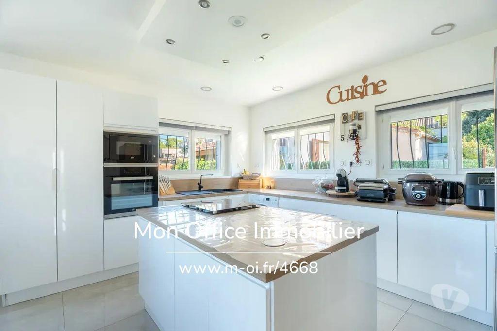 Vente Maison Bouches-du-Rhône Martigues - 13500 - Photos Vivastreet (4668-NAM) Référence : 4668-NAM - Maison 8 pièces