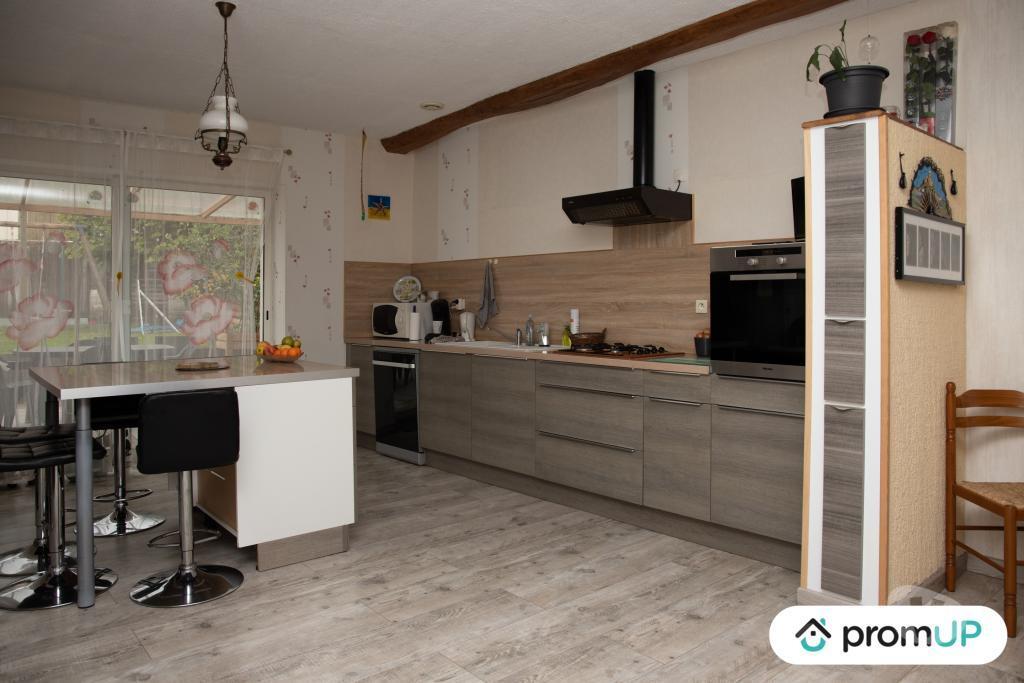 Vente Maison Deux-Sèvres Usseau - 79210 - Photos Vivastreet (V4873) Maison de 190m², 4 chambres, 800 m2 de terrain